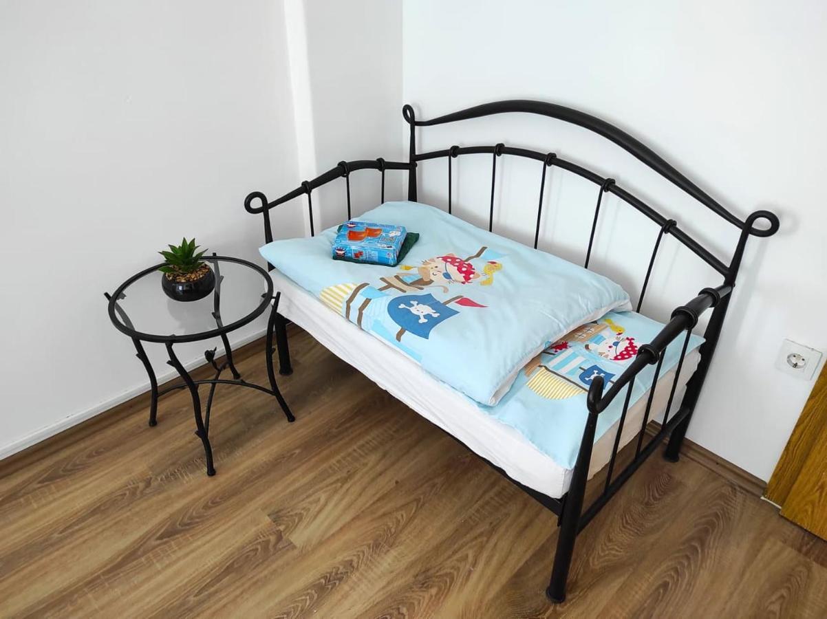Apartments 4M Кострена Екстериор снимка