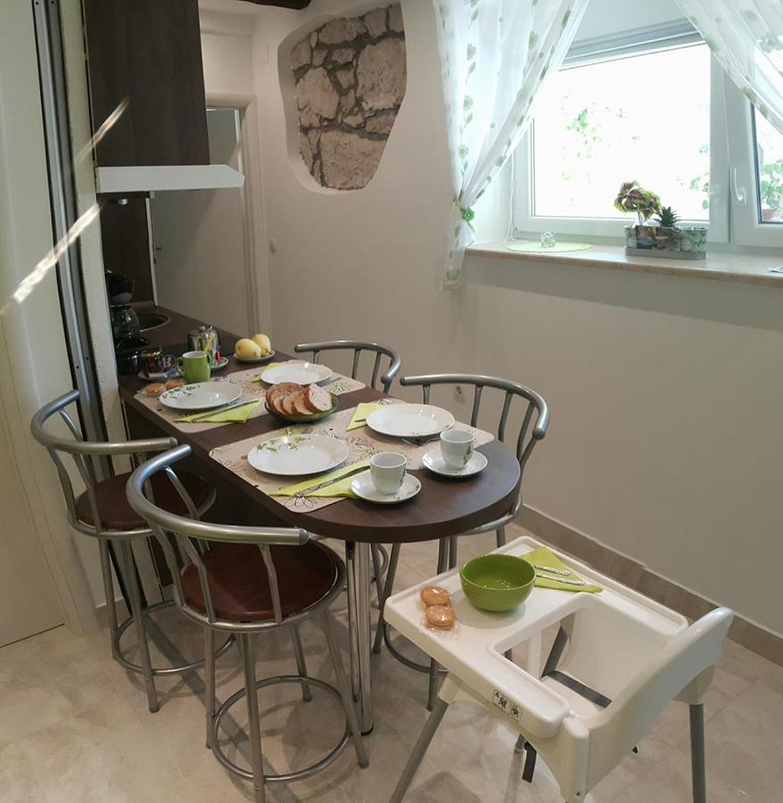 Apartments 4M Кострена Екстериор снимка
