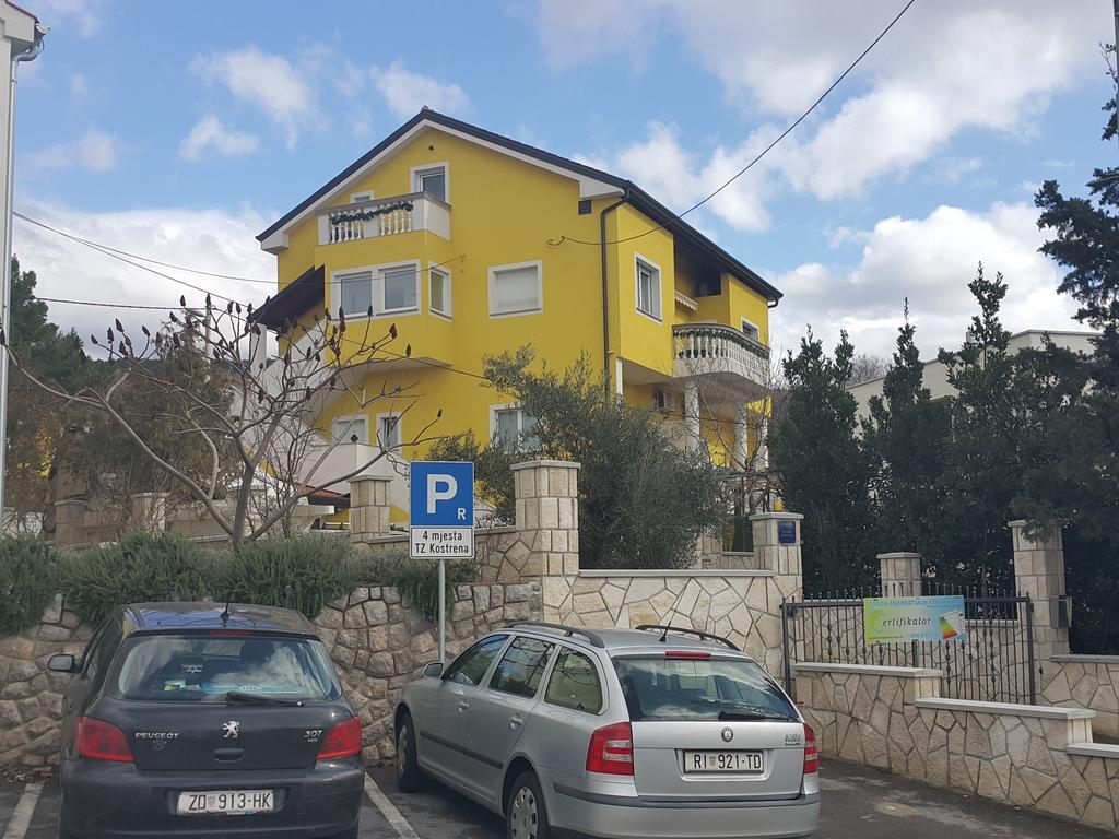 Apartments 4M Кострена Екстериор снимка